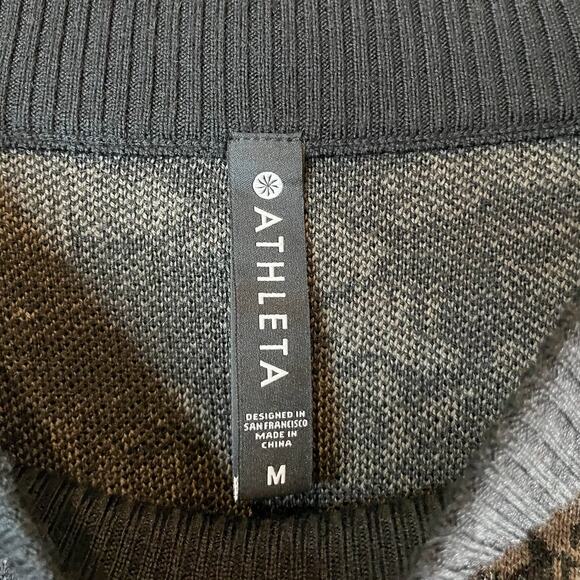 NWT Athleta Women's Jacquard Crew Sweater Merino Wool Blend Black Gray Sz Medium - Picture 7 of 10